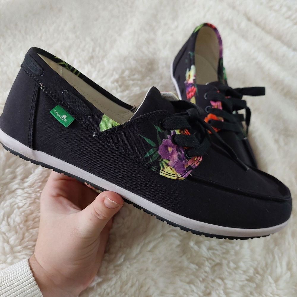 Sanuk • Black Floral Lace Up Loafer Slip On Shoes 9 Canvas Cotton Unisex M9/W11